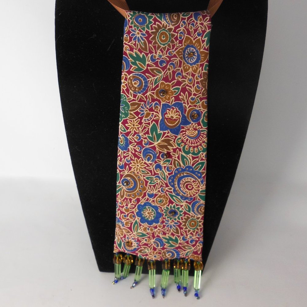 Woman's Beaded pendent tie, hand beaded necklace, handcrafted  neckwear,…